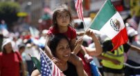 Migrantes piden a AMLO que interceda por ellos ante Trump ´solo queremos trabajar´