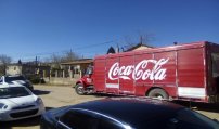 Indígenas Zapotecos hacen su propia “Ley Antichatarra”; niegan paso a camiones de Coca y Sabritas