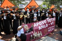 AMLovers convocan a MEGA marcha de apoyo; ofrecen a cambio un México libre del PRIAN
