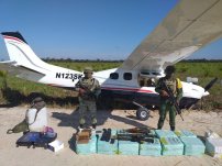 Asegura Ejército y Fuerza Aérea Mexicana avioneta con 350 kg de drogas