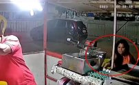Video: Mujer es captada robando huevos mientras el vendedor estaba descuidado